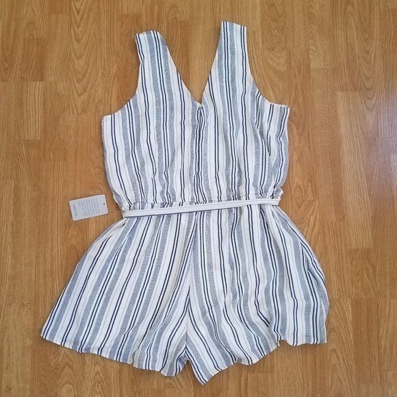 NEW Vanity Room Sleeveless V-neck Romper sz XL - Picture 5 of 7